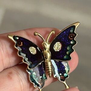 4/$100 enamel Elegant Butterfly Brooch in Gold and Blue 🦋